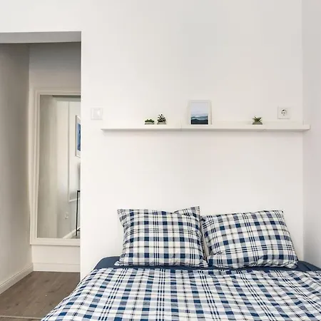 Calm & Party - In Center Of - 1br - Ac