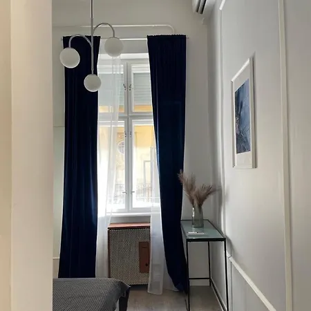 Calm & Party - In Center Of - 1br - Ac